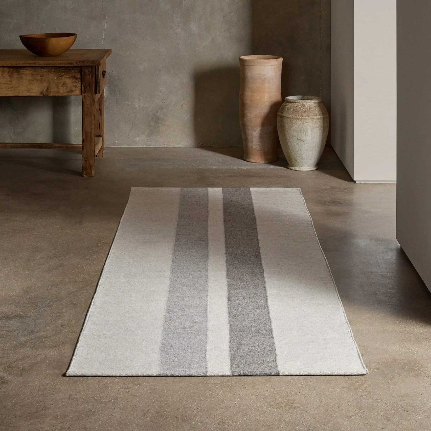 Double Stripe Runner - Natural/Grey