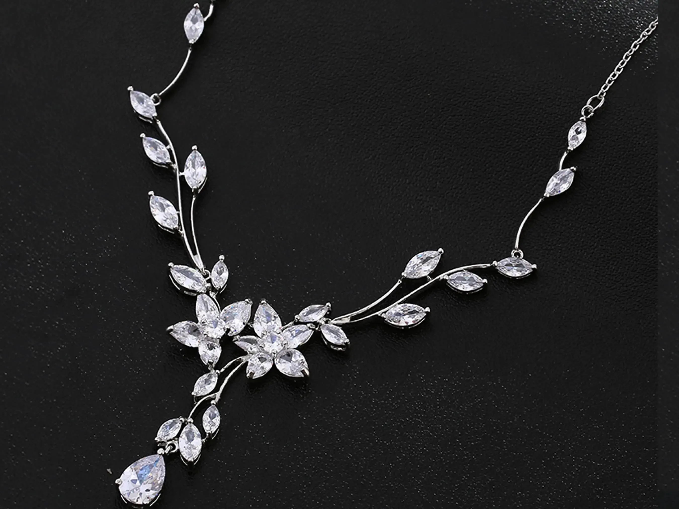 Elegant Crystal Jewelry, Bridal Jewelry Set, Tear Drop Pendant - Silver