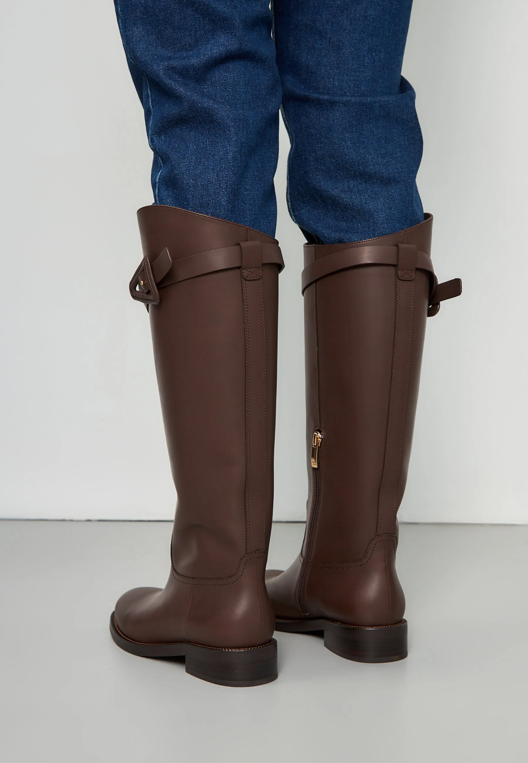 Elegant Riding Boots with Buckle Detail Zoe - Brown