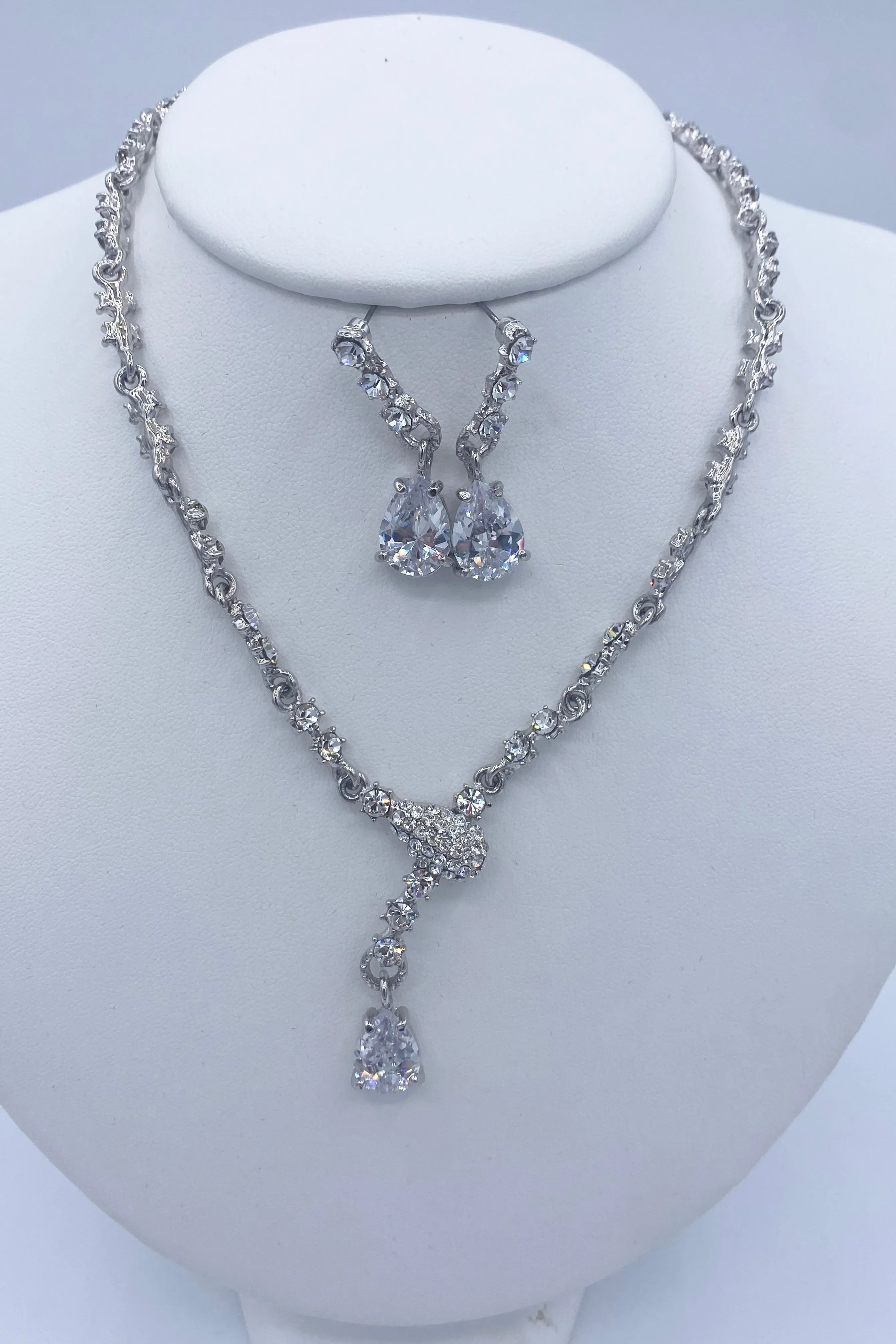 Elen Henderson Zircon Necklace and Earring Set