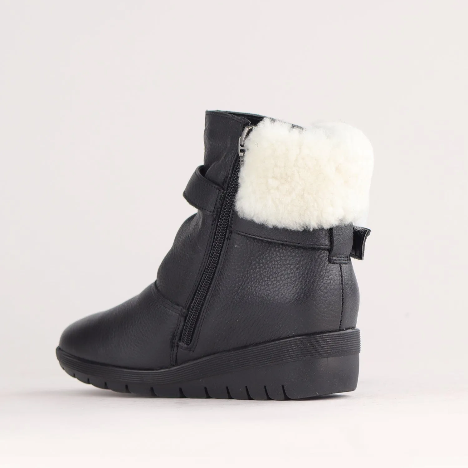 Fur Collar Ankle Boot in Black – 12460