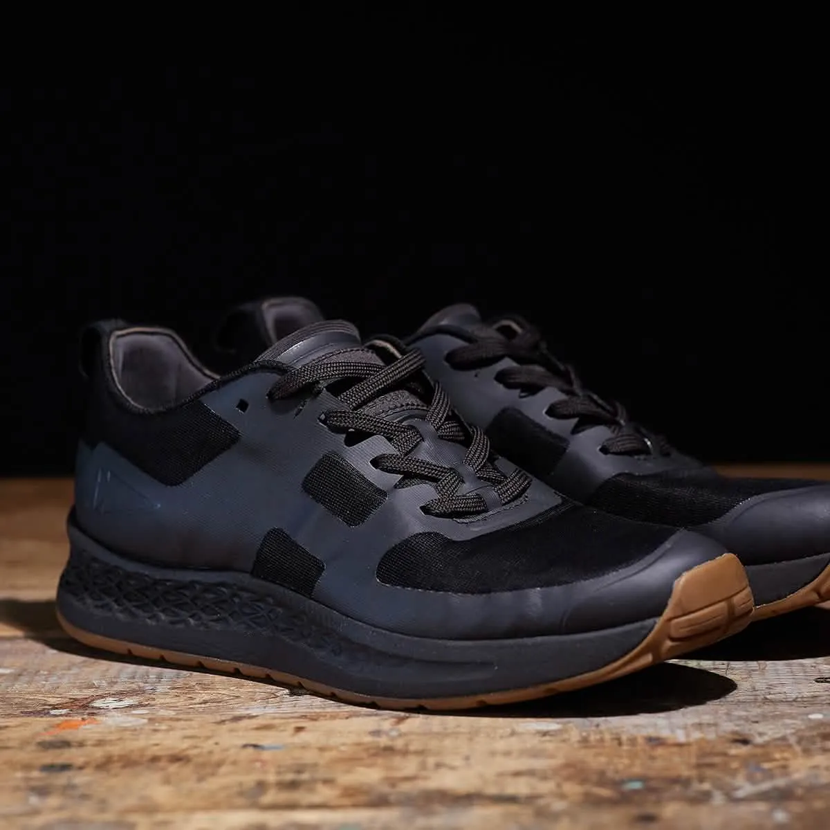 Men's Rough Runners - Black   Gum