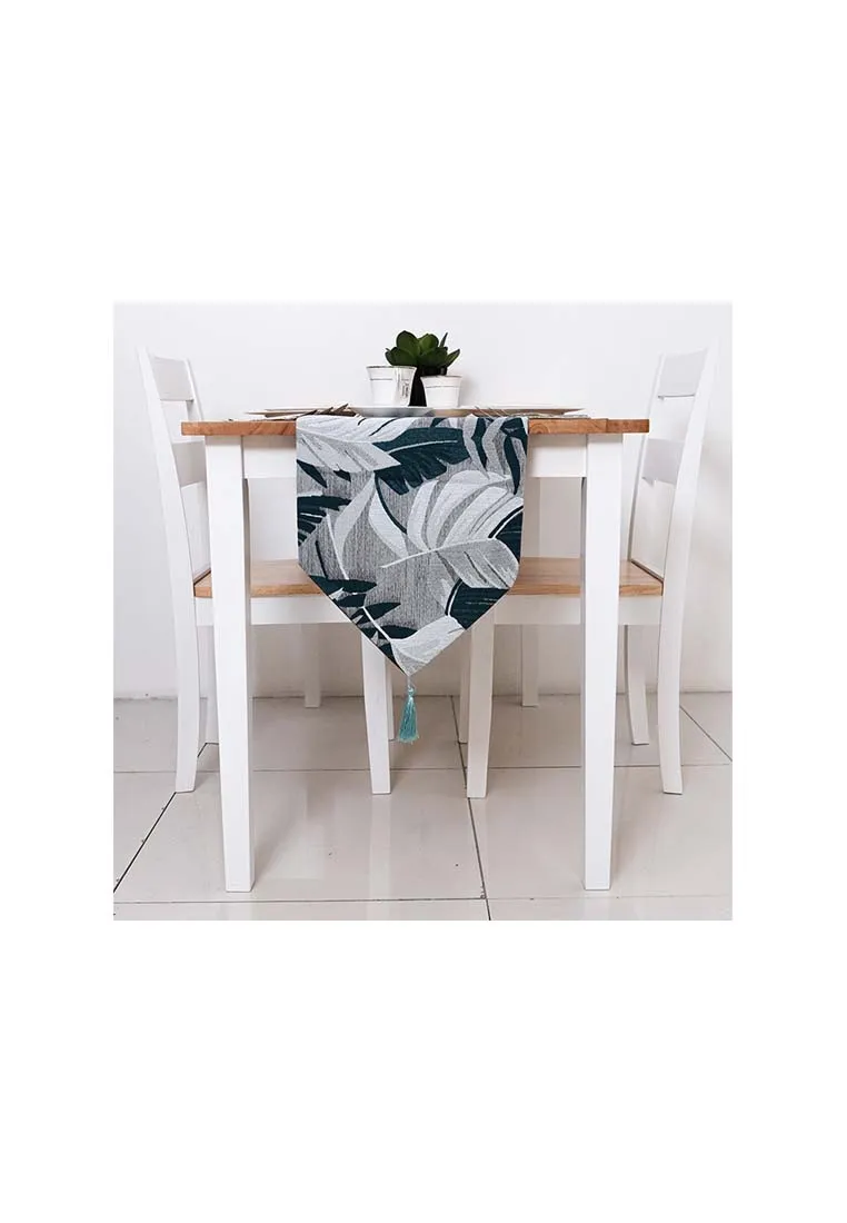 Table Runner Leaves