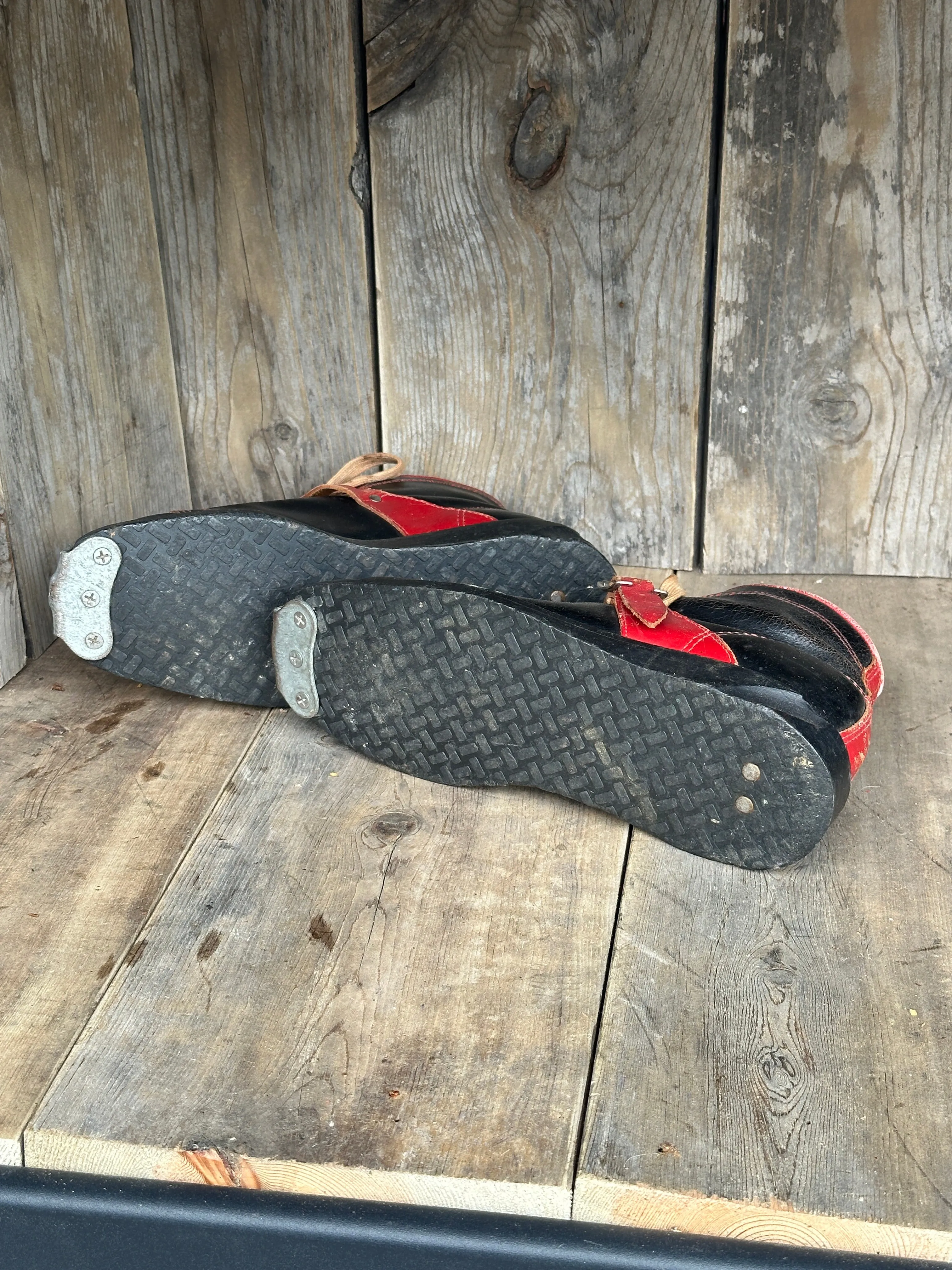 Vintage Black/Red Leather Ski Boots